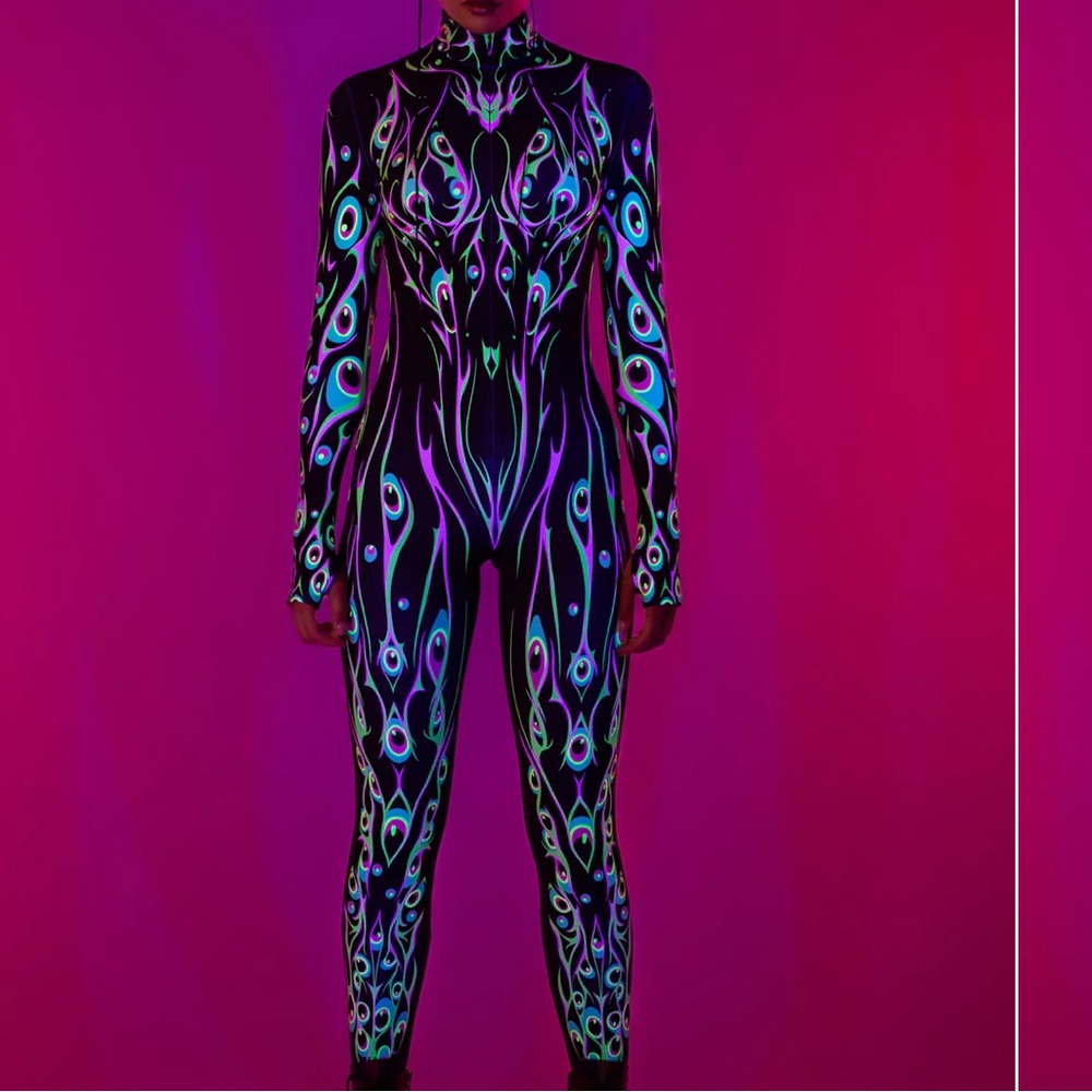Badinka ‘Disrupted Vision Costume’